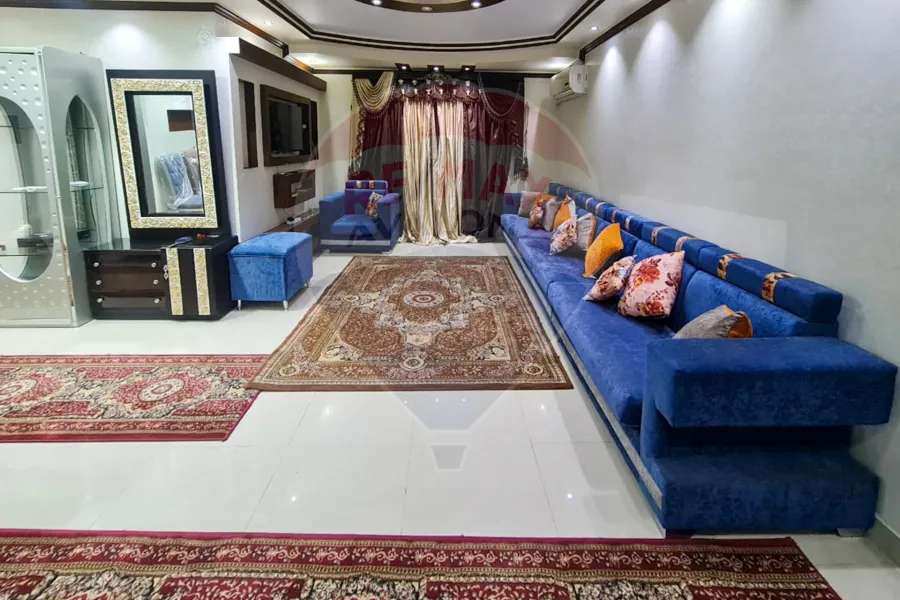 شقة للبيع 150 م الحي اللاتيني (متفرع من ش فؤاد)