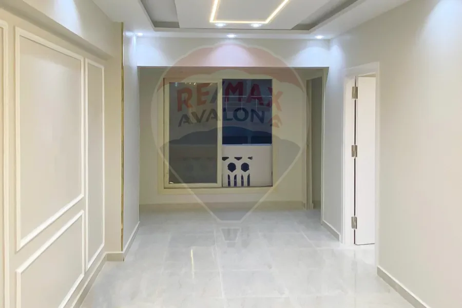 شقه للبيع  135م سابا باشا (خطوات من البحر)