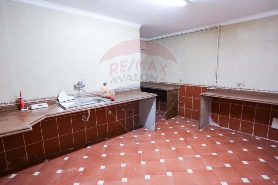 مقر اداري للايجار 255 م سموحه ( شارع كمال الدين صلاح )