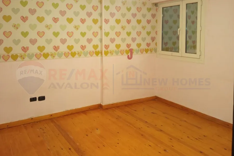 شقة للايجار 170 م سموحة ( ش فوزي معاذ )