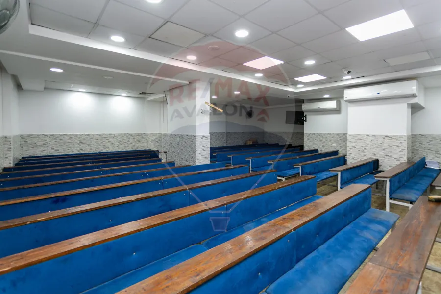 محل تجاري للايجار 280 م سموحة (ش ادمون فريمون)