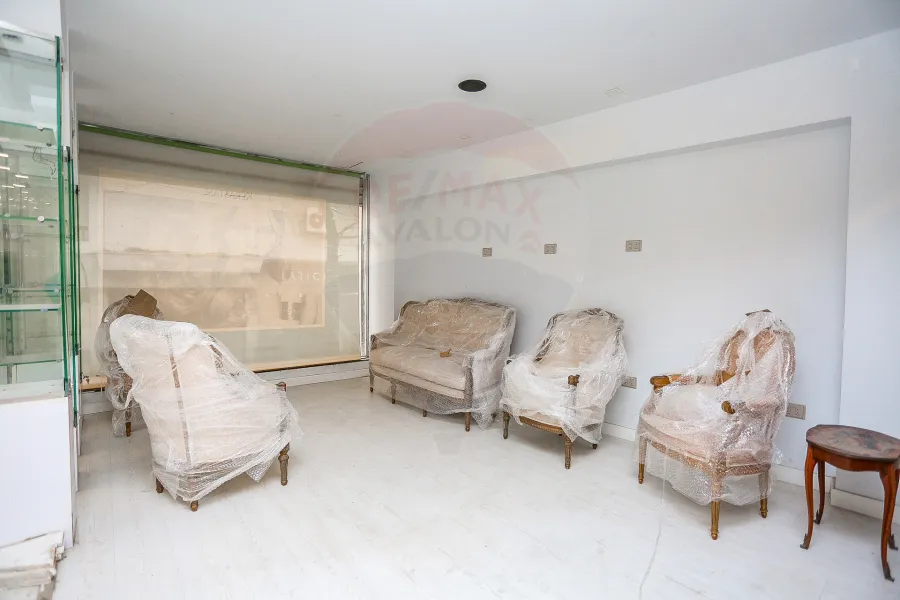 محل للإيجار130 م كفر عبده (ش الإسماعيلية)