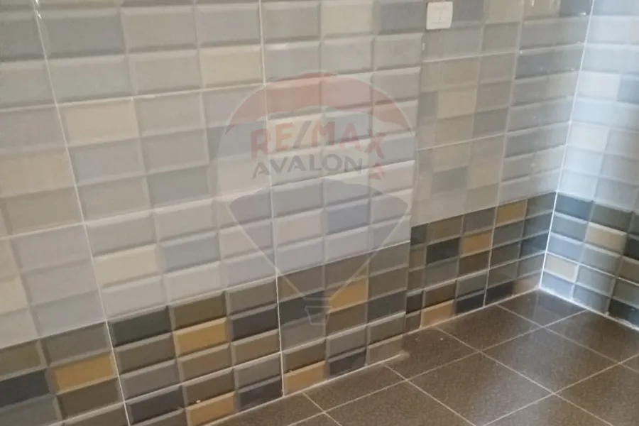 شقه للبيع 185 م كفر عبده (شارع 170)