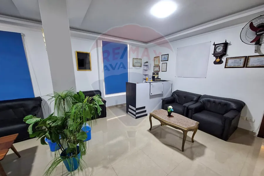 شقة إداري للبيع 120 م الساعه (ش مصطفي كامل)