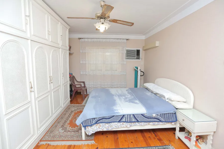 شقة للبيع 290م رشدي ( ش أبو قير )