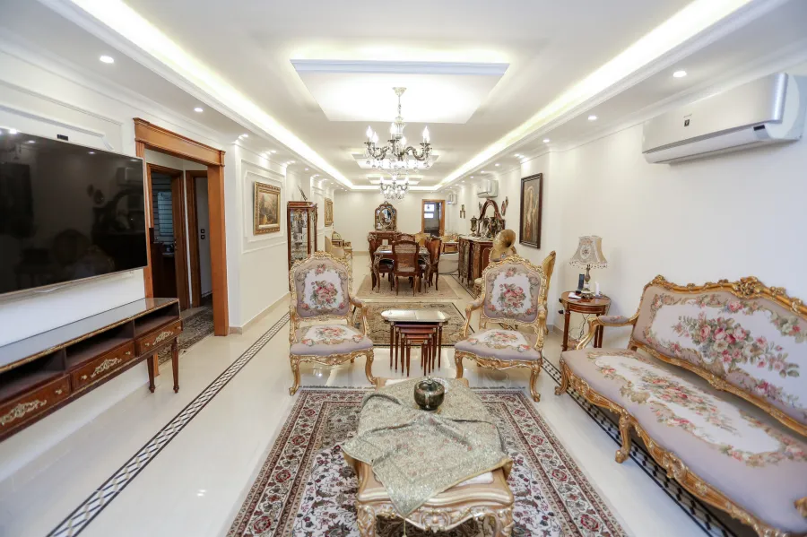 Apartment For Sale 195 m Zezinia ( Steps From Abo Qir St. )
