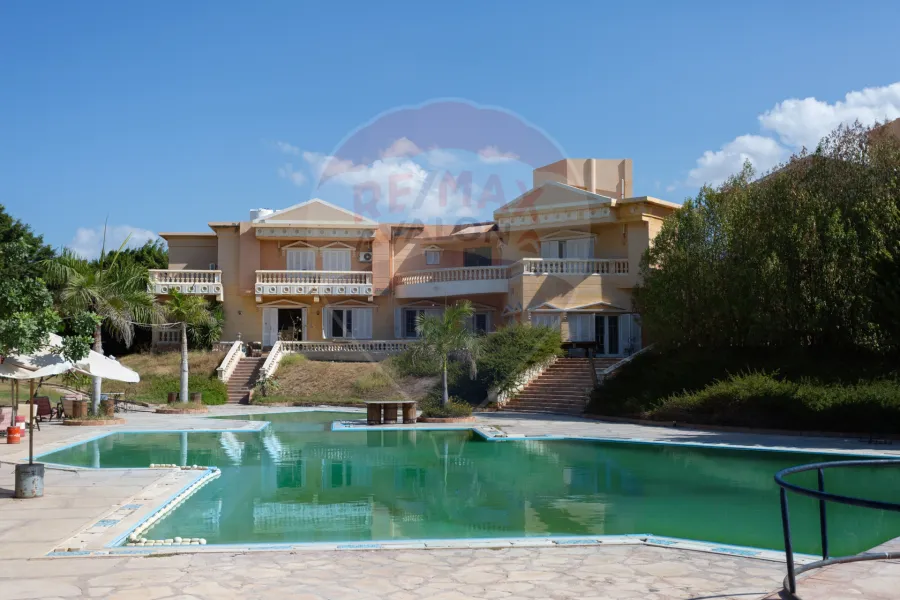 قصر للبيع (سيدي كرير) 9,000 م