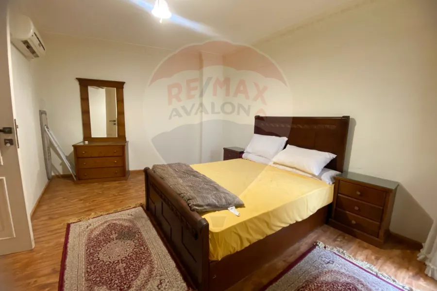 شقة للايجار المفروش 270 م سموحة (ش بهاء الدين الغتوري)