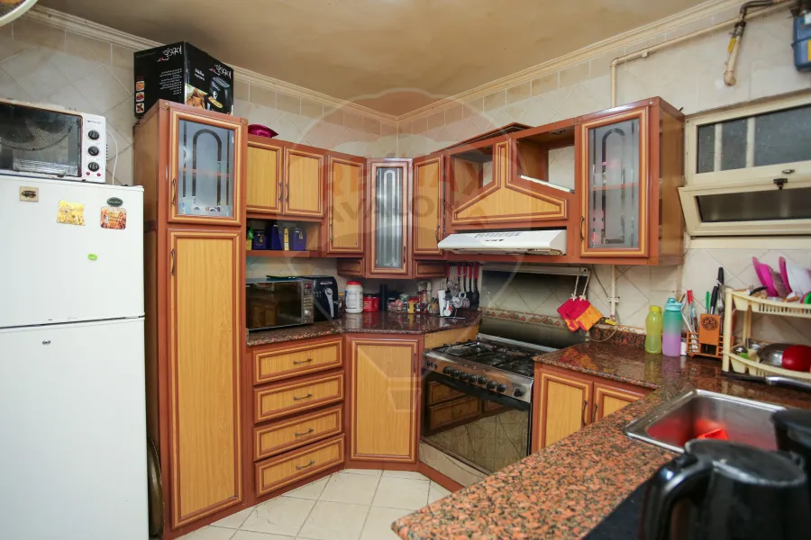 شقة للبيع 113 م زيزينيا (ش ابراهيم العطار)