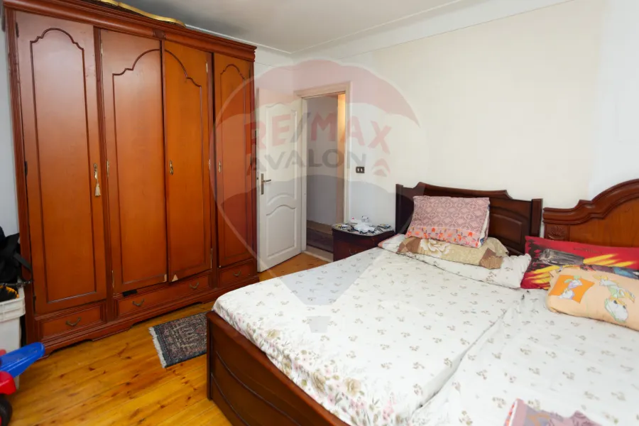 Apartment for sale 240 m Glim (Abdel Salam Arif St.)