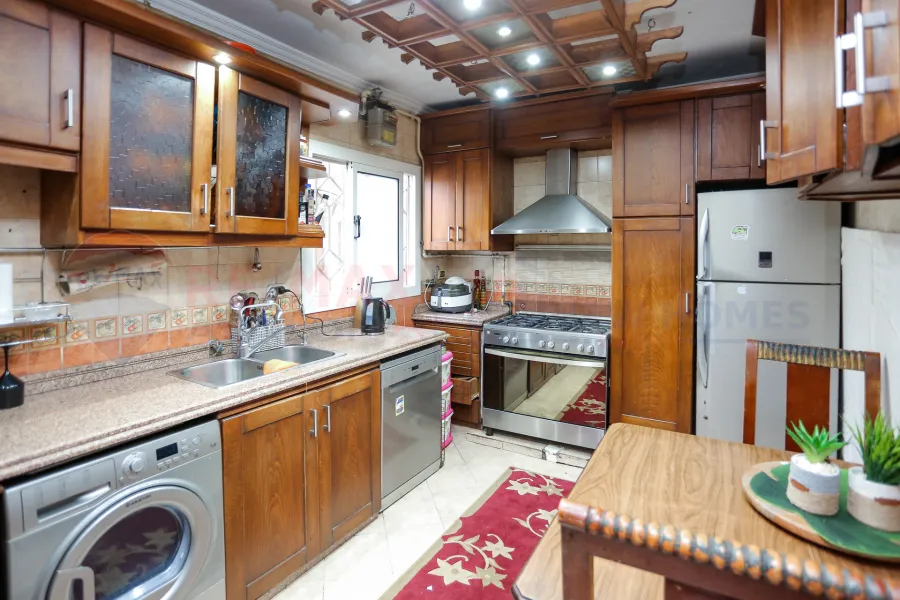 Apartment for sale 210 m Louran (El-Eqbal St - brand building)