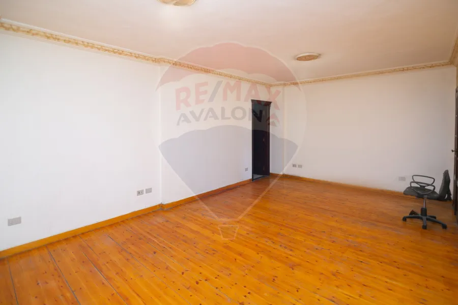 Apartment for sale 230 m Glem (Mostafa Fahmy St.)