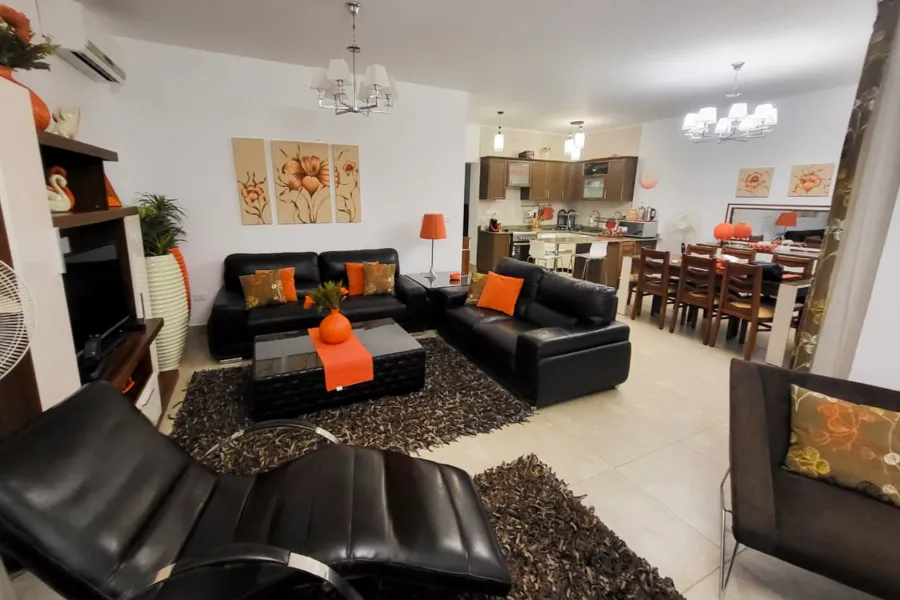 دوبلكس أرضي بجاردن  للبيع (أمواج - سيدي عبدالرحمن) 200 م