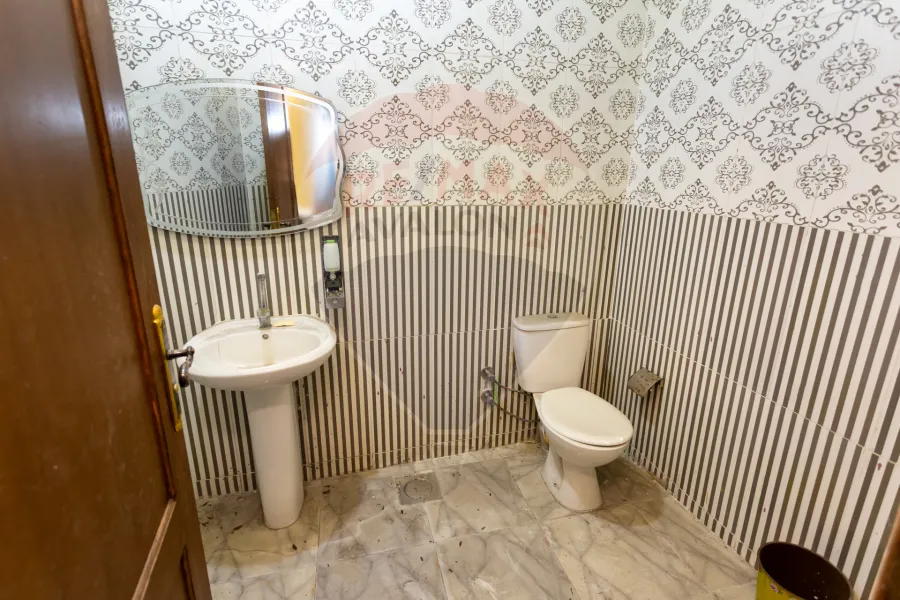 Shop for sale 150 m Smouha (Tout Ankh Amoun St.) - 16,500,000 EGP