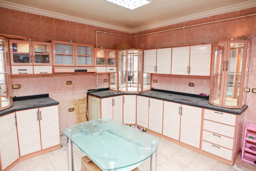 شقة للبيع 230م لوران (ش الأقبال)