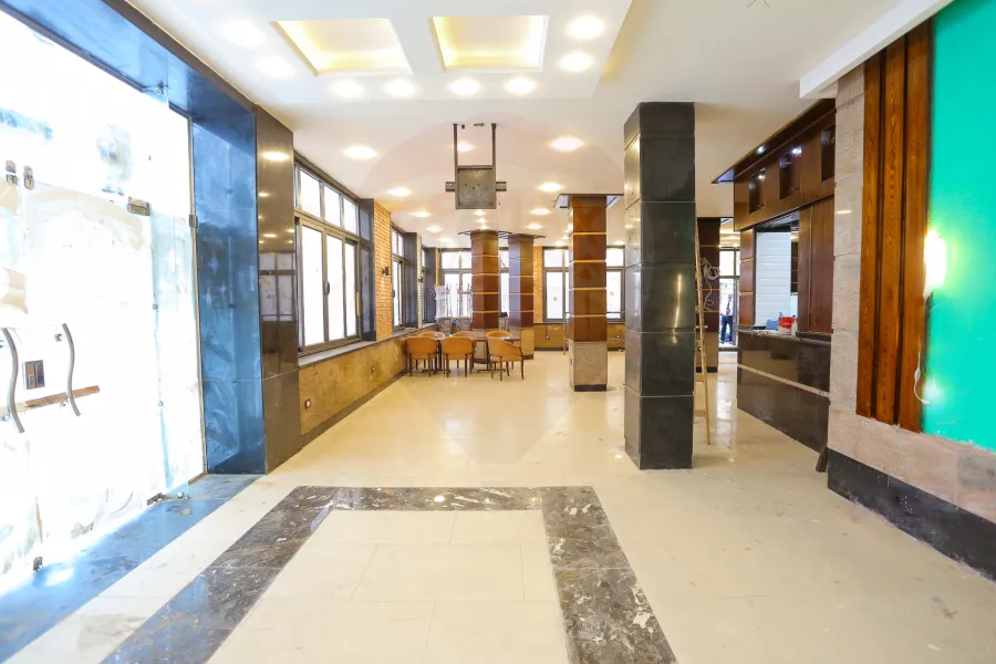 Store for sale 423 m + Mizzane 70 m Al-Mansheya (Direct on sea) - available for cafe or restaurant