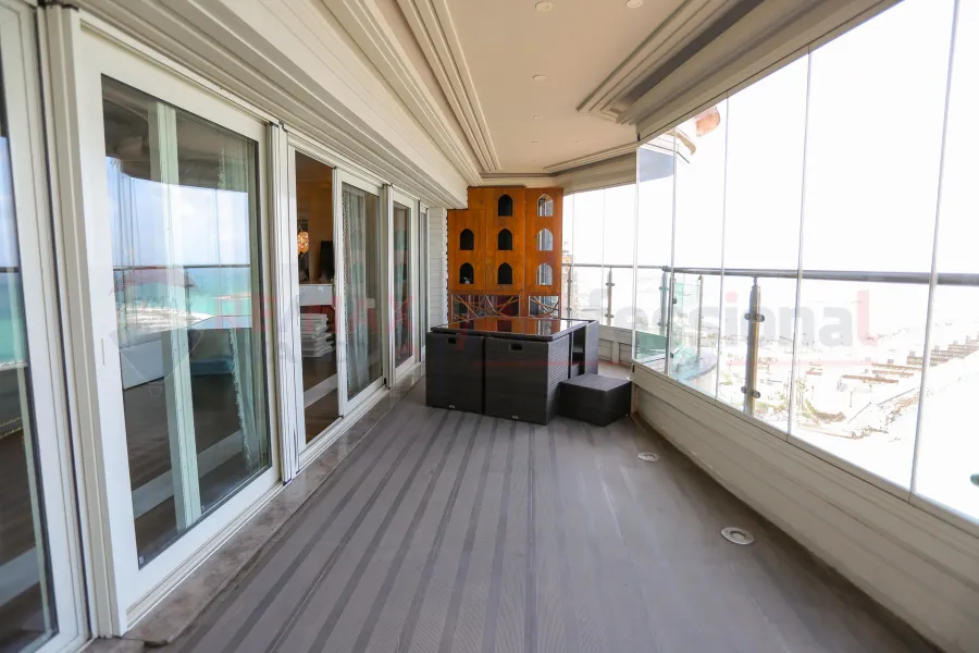 Apartment for sale 600 m San Stefano (Al-Nahhas Building - directly on the sea)