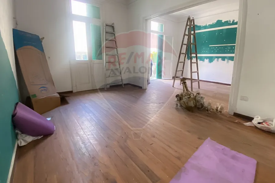 شقة للإيجار 200 م الأزاريطة (متفرع من ش شامبليون)