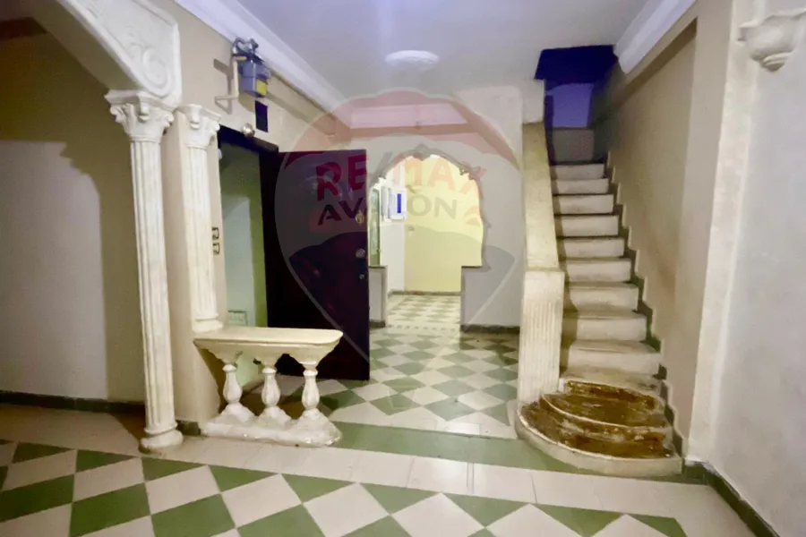 شقه دوبلكس للبيع العوايد (عزبة البحر)