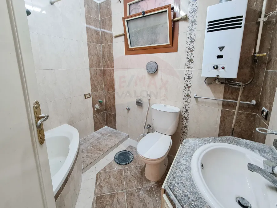 شقة للبيع 145 م العصافرة بحرى (خطوات من ش جمال عبد الناصر)