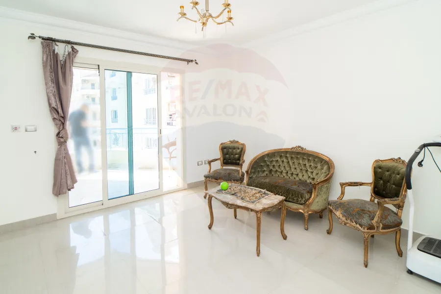 شقة للبيع 263 م سموحة (كومباوند انطونيادس)