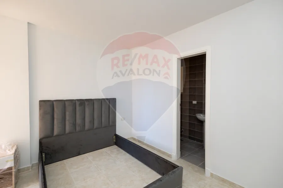 شاليه للبيع الساحل (سيدى عبد الرحمن - قرية اجورا)