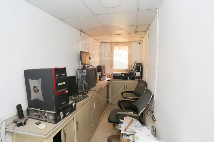 Office for sale 118 m Gleem (mostafa maher st.)