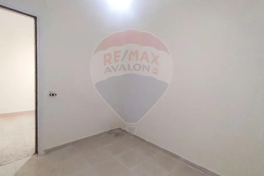 Administrative apartment for sale 90 m Sidi Bishr (branched from Khaled Ibn El-Waleed st.)