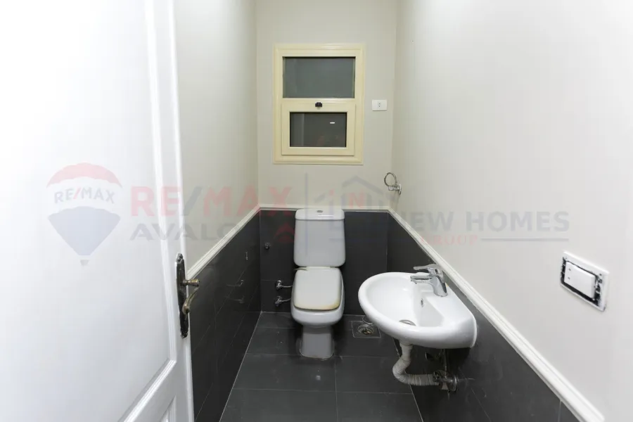 شقة للبيع 195 م كفر عبده (خطوات من سانت جيني - برج براند)