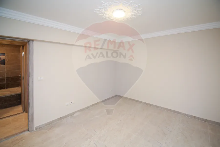 شقة للبيع 200 م سموحة (بجوار كوبري 14 مايو)