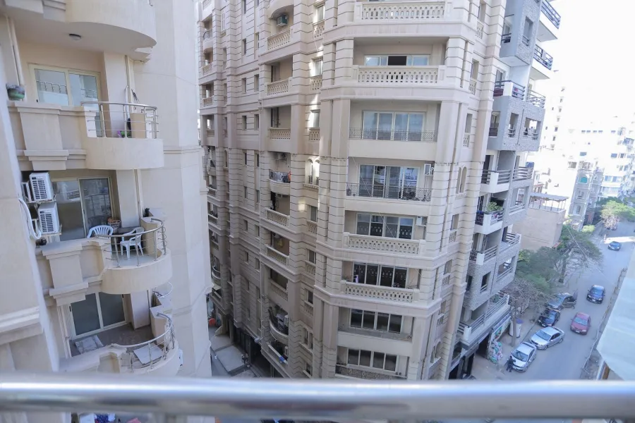 Apartment for sale 180 Kafr Abdo (Sanit Gainy St.)