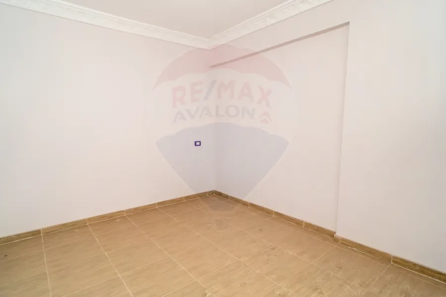 شقه للايجار 176م لوران (متفرع من ش الاقبال)