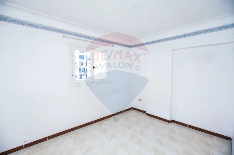 شقة للبيع 170 م السيوف ( متفرع من الترام )