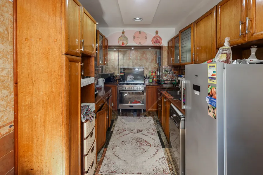 Apartment for sale 200 m Gleem ( second number of Abu Qir St. )