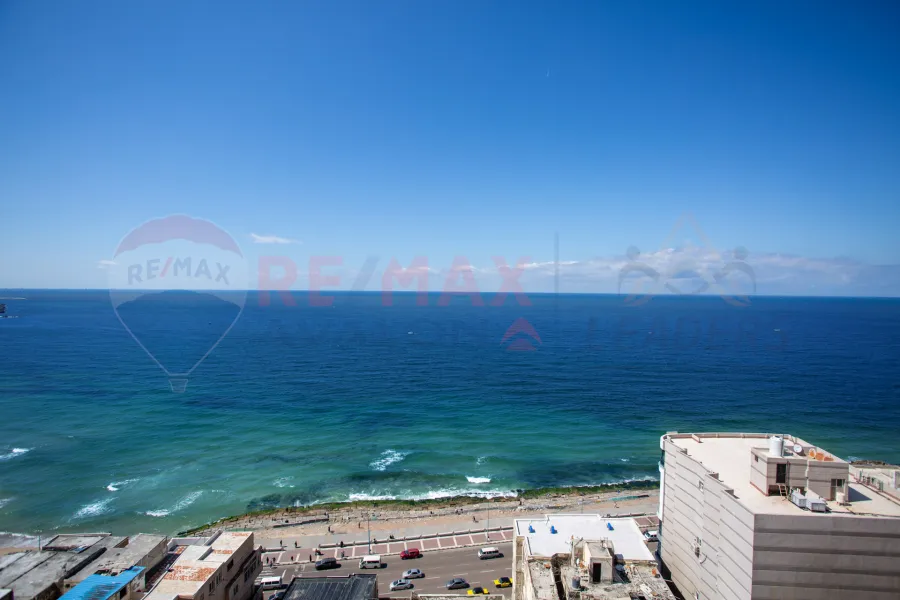 Apartment for sale 600 m Camp Caesar (branching from the sea)