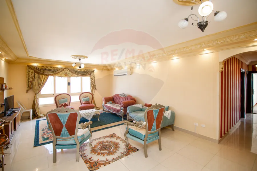 شقة للايجار المفروش 200 م كفر عبدة (ش برجي)