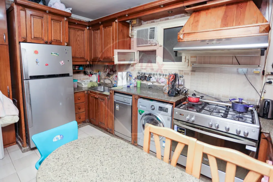 شقة للبيع 193 م سابا باشا (بجوار السفارة الروسيه)