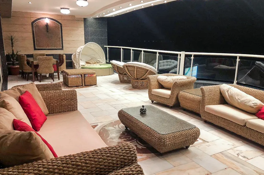 Apartment for sale 600 m San Stefano kornich (Al Nahhas Building)