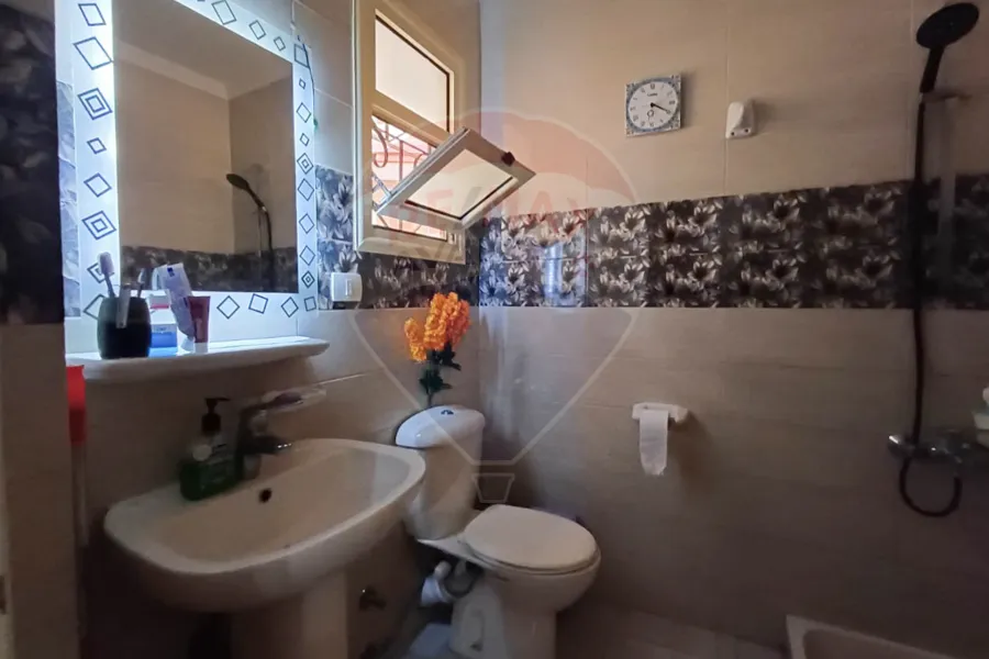 شقة للبيع 185 م كفر عبده (ميدان سانت جيني)