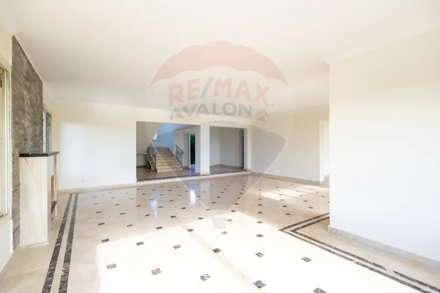 فيلا ستاند الون للبيع 1,300 م كينج مريوط (اليكس ويست - انطونيادس نموذج V2)