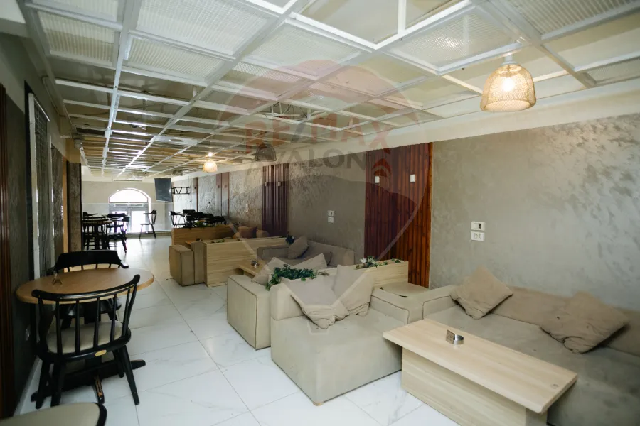 محل + ميزان للبيع 190 م  + 130 م الازاريطة (ش سوتر الرئيسي)