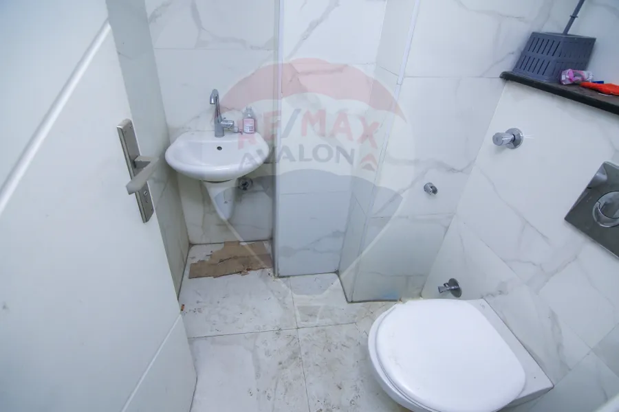 Shop for rent 272 m Smouha (Steps from Mostafa Kamel)