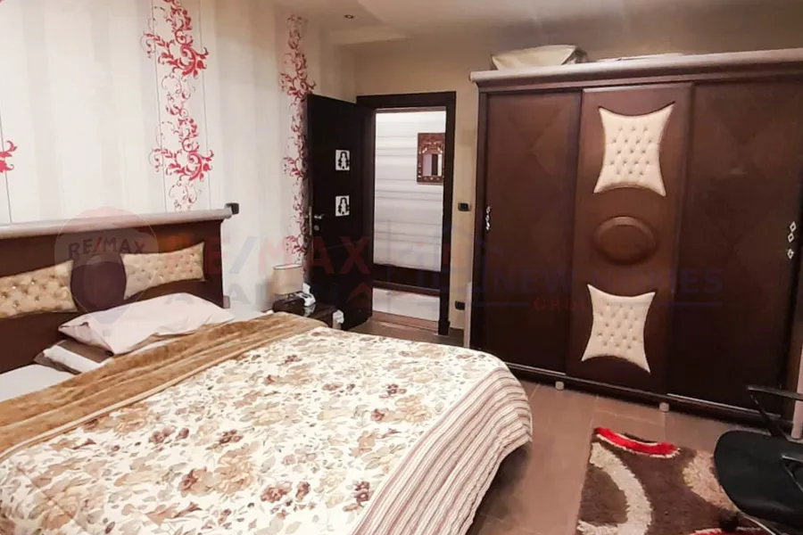 شقة للبيع 205 م السرايا (بجوار شاطئ المحروسة)