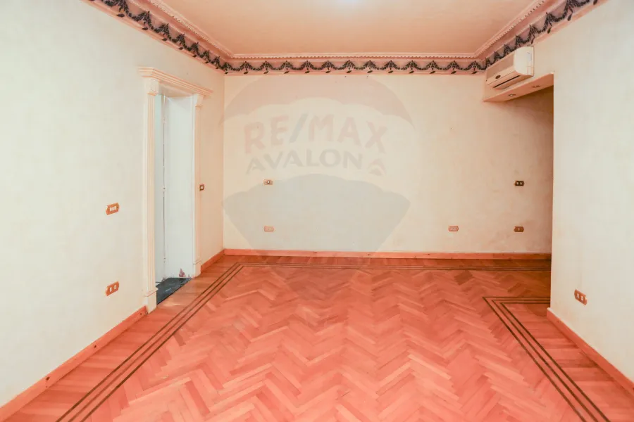 شقه للبيع 280 م سموحة (شارع 50 - بجوار نقابه الاطباء)