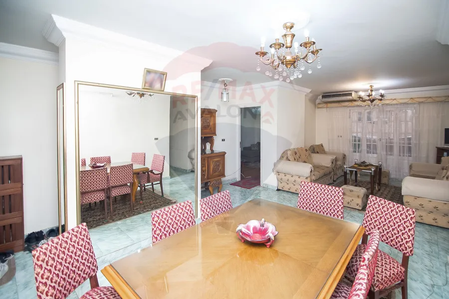 Apartment for sale 160 m sporting (Directly on the tram)