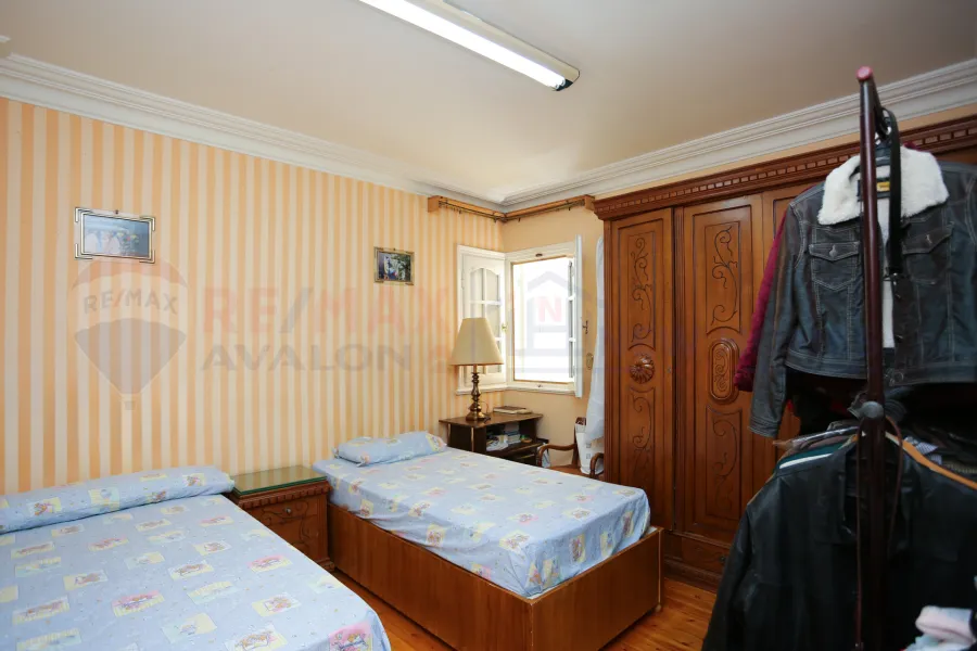 شقة للبيع 215 م كفر عبده (ش ابراهيم راجي)