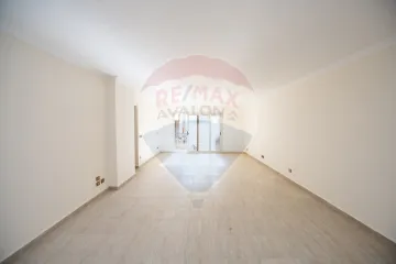 شقه للإيجار 235 م ستانلي ( متفرع من البحر فيو مباشر للبحر)