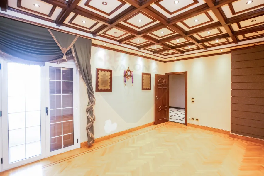 Apartment for rent 385 m Latin District (Al-Sultan Hussein St.)