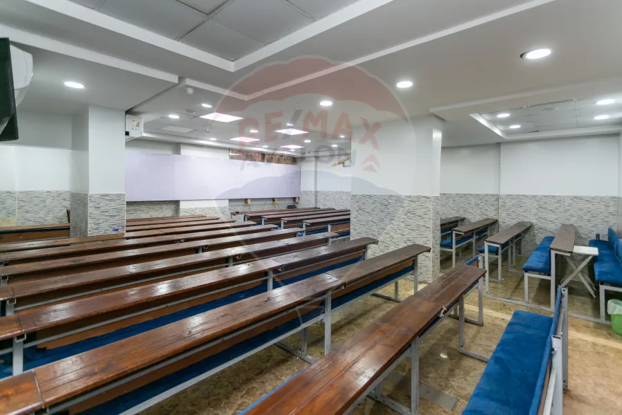 محل تجاري للايجار 280 م سموحة (ش ادمون فريمون)