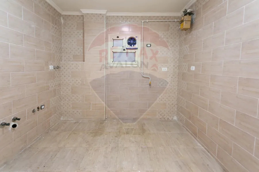 شقة للبيع 150 م لوران (متفرع من ش الإقبال)